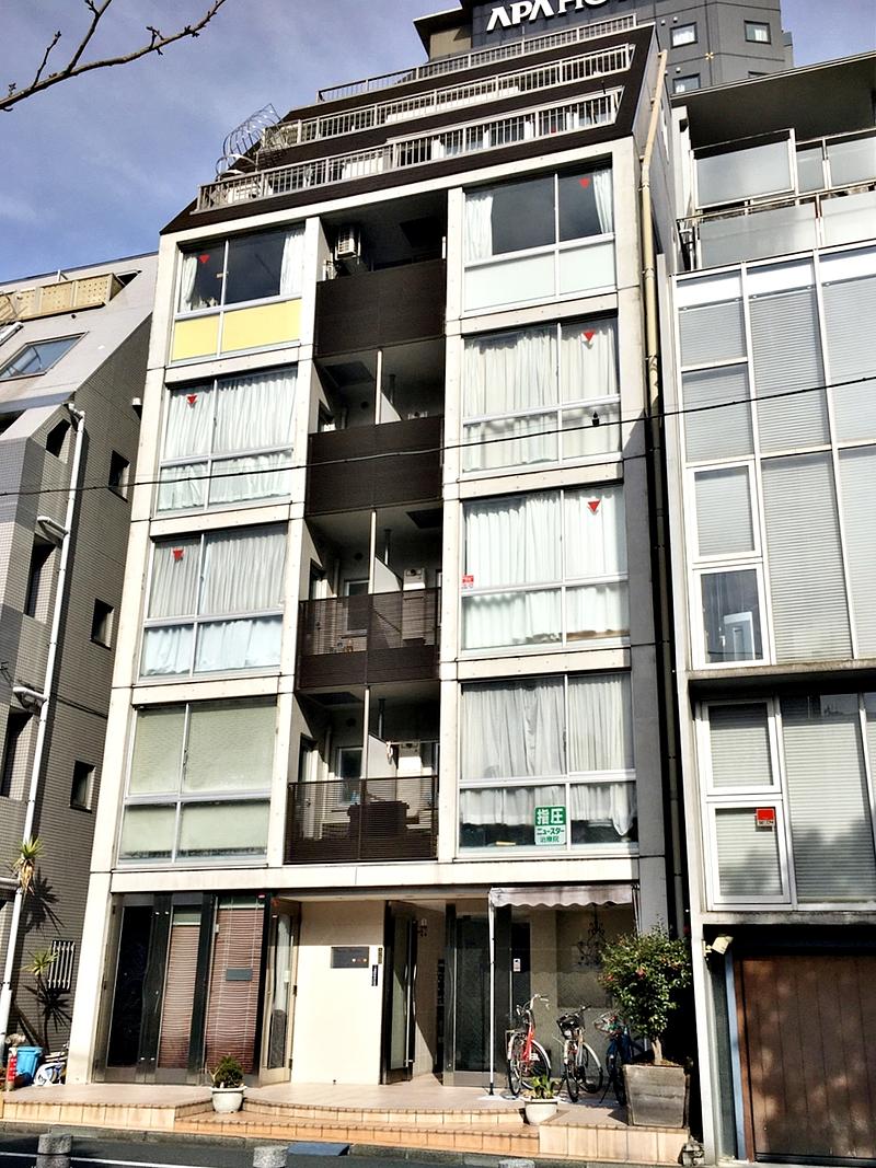 クインズビルの外観Front