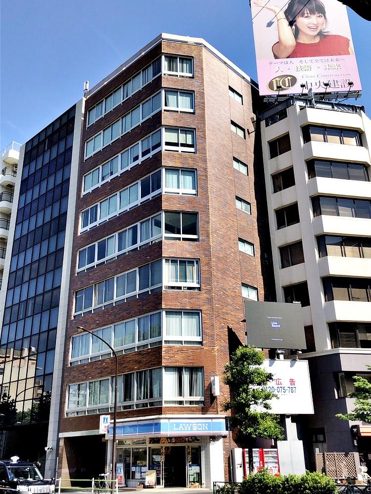 飯田ビルの外観Front