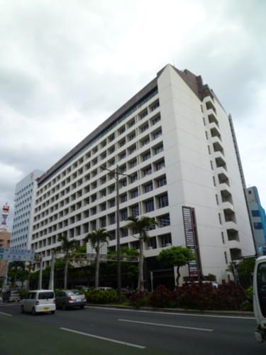 琉球リース総合ビルの外観Front