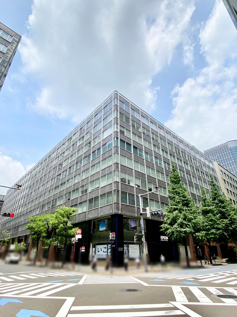 新国際ビルの外観Front