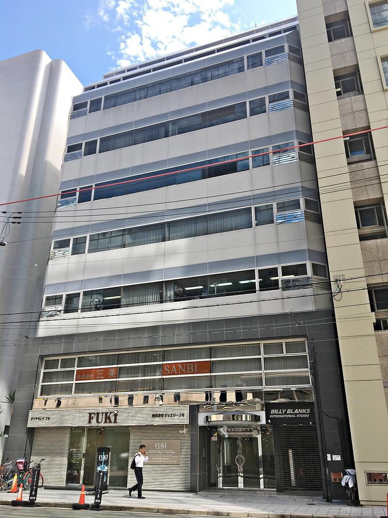 ルグラン心斎橋の外観Front